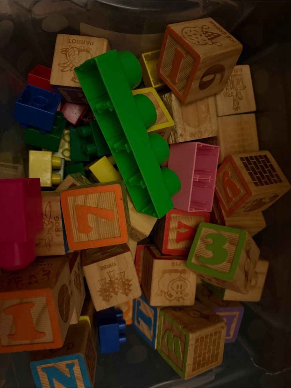 Mixture of vintage building blocks